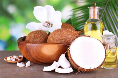Coconut oil and lemongrass oil