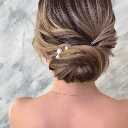 a_girl_with_a_easy_and_secure_low_bun-2.