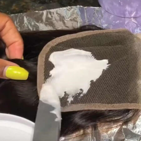 bleaching-knots-on-closure-wig