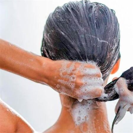 should-you-wash-your-hair-before-coloring