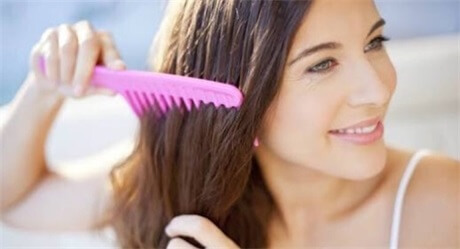 use-a-wide-toothed-brush-to-comb-hair